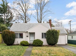 9217 SE Yamhill St, Portland, OR 97216