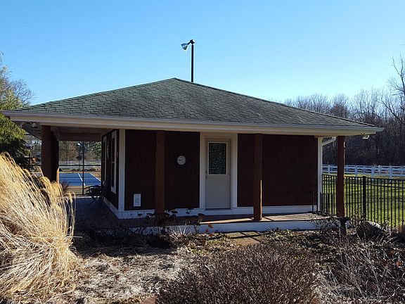 5th image of 8395 N 37th St