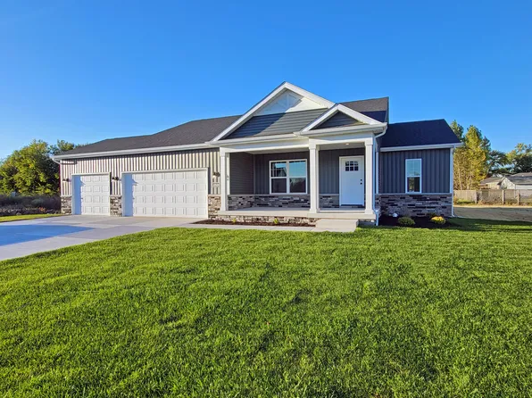 4844 Richard Dr, Lowell, IN 46356