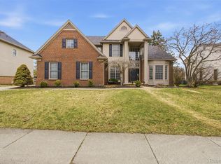 5139 Birkdale Dr, Commerce Township, MI