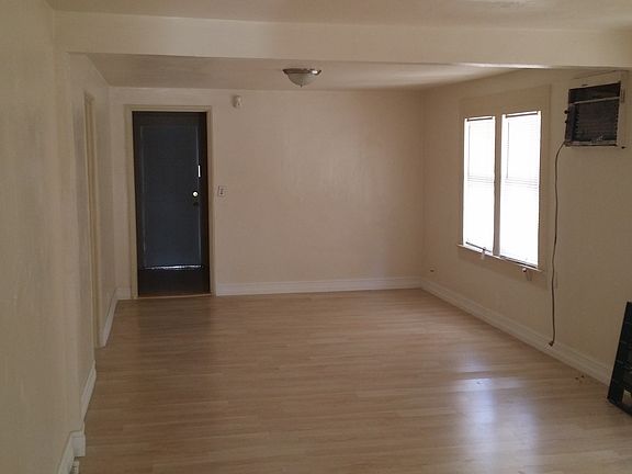 5th image of 124 NW 7th Ave