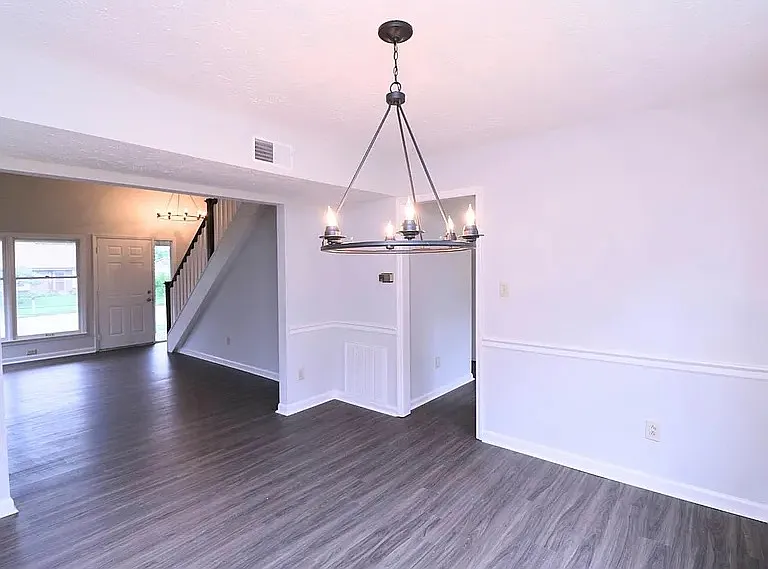 333 Squires Rd — Photo 5