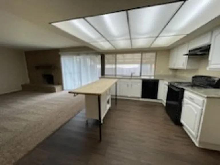 821 Stone Trail Dr — Photo 23