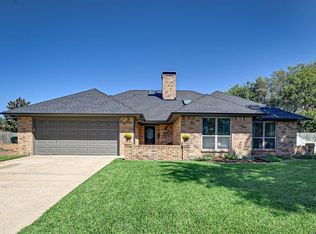 1008 Kingston Ct, Mansfield, TX 76063