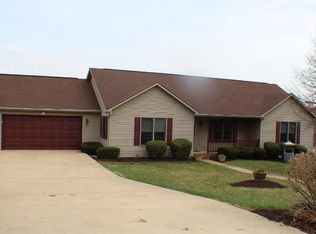 18 Woodvale Dr #4, Staunton, VA 24401