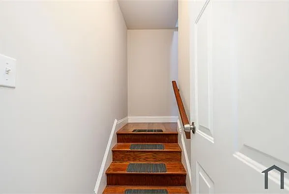 1 bed, 450 sqft, $1,150 — Photo 3