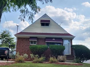 16310 Eldamere Ave, Cleveland, OH 44128