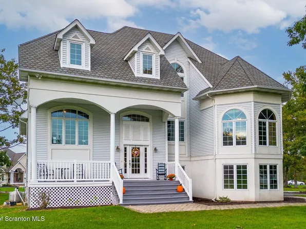151 Wagner Blvd, Carbondale, PA 18407