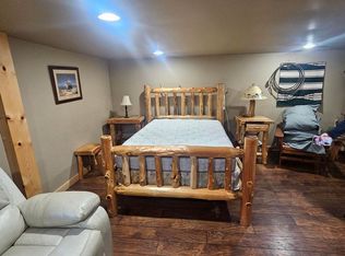 808 Us Highway 101, Cosmopolis, WA 98537