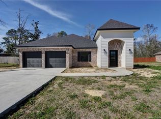 927 Magdalena St, Sulphur, LA 70663