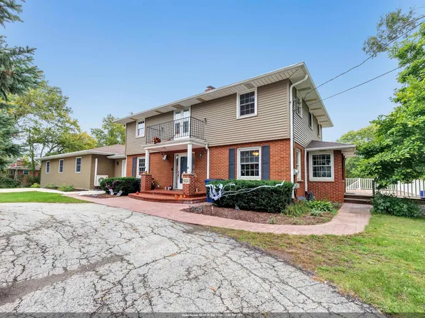 2839 S Broadway St, Green Bay, WI 54304