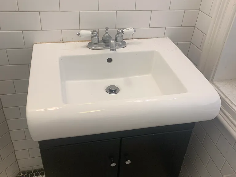 10 Wiget St #1 — Photo 15
