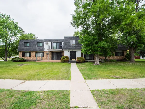 2417 Demores Dr S APT 2, Fargo, ND 58103