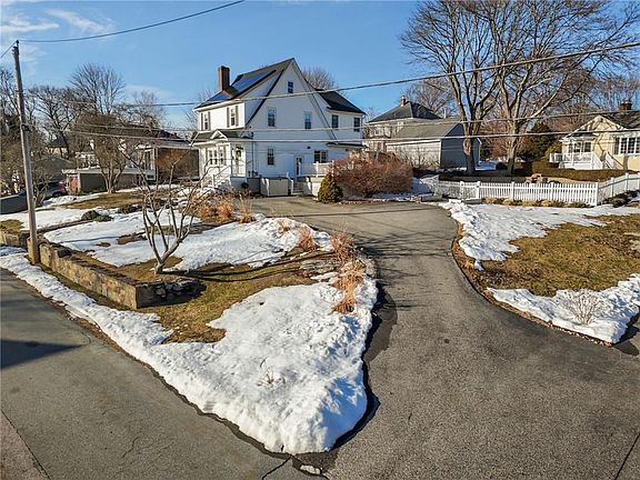 2nd image of 39 Ledge Rd