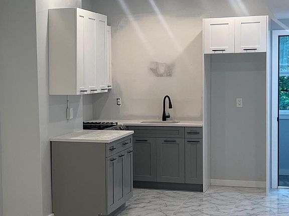 3rd image of 386 21st St Floor 2