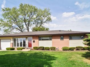 535 Geronimo St, Hoffman Estates, IL 60169