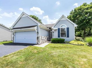 925 Rikki Ann Ct, Wixom, MI 48393