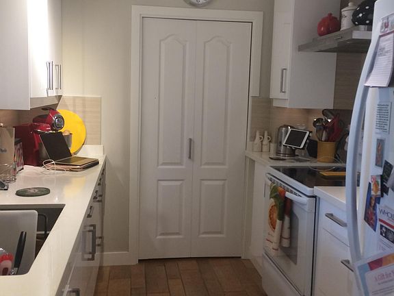 4th image of 5900 Dover Cres #404