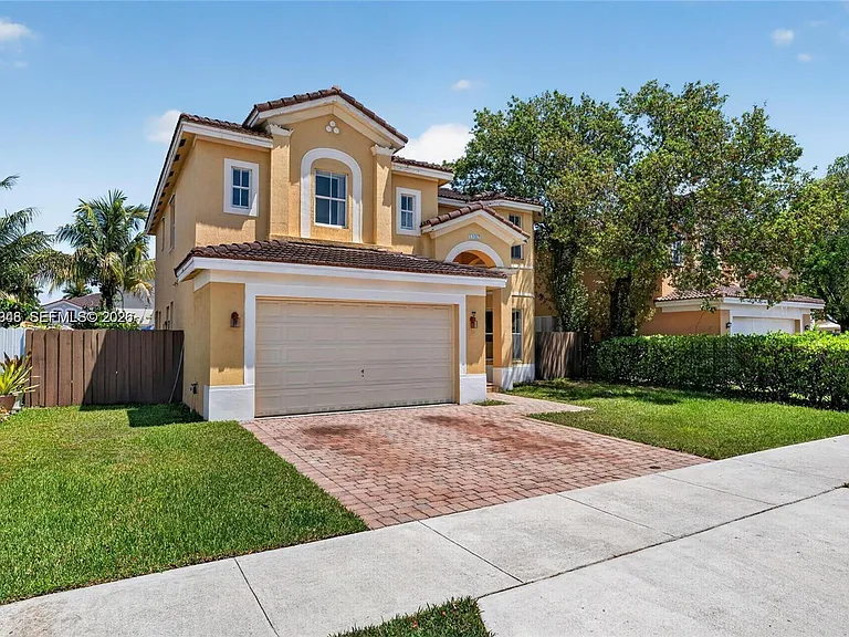 11007 SW 243rd Ln — Photo 4