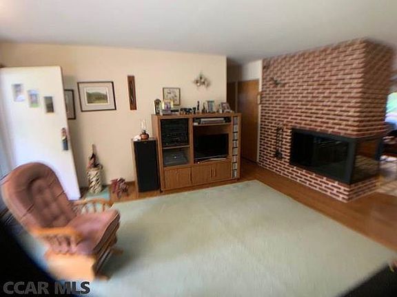 3rd image of 1932 Norwood Ln