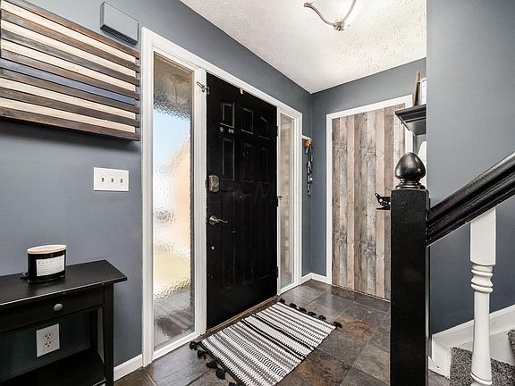 4th image of 2732 Carifa Dr