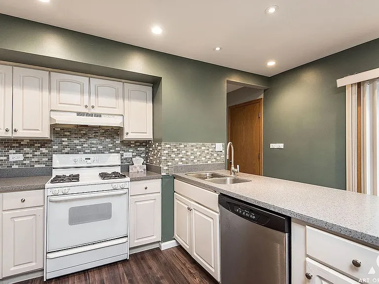 521 Milton Dr — Photo 7