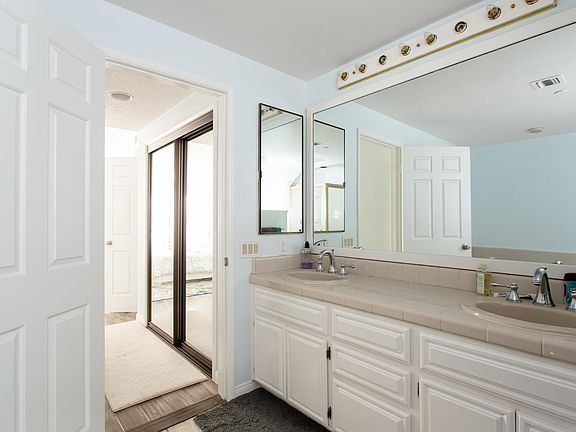 3rd image of 150 Ocean Park Blvd Unit 523