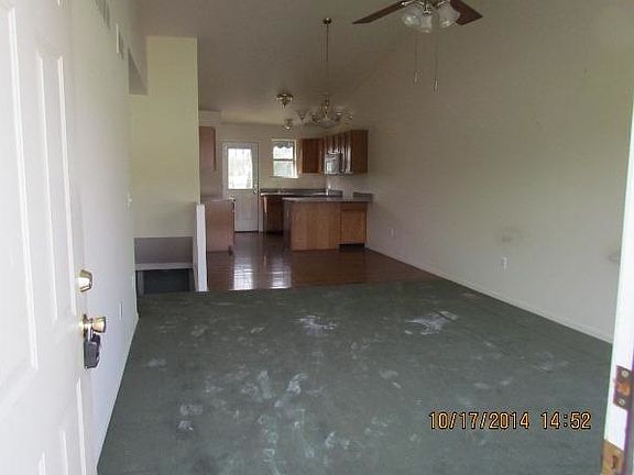 4th image of 22111 Glenwood St