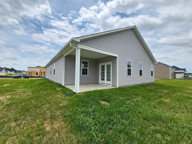 283 Crowville St — Photo 34