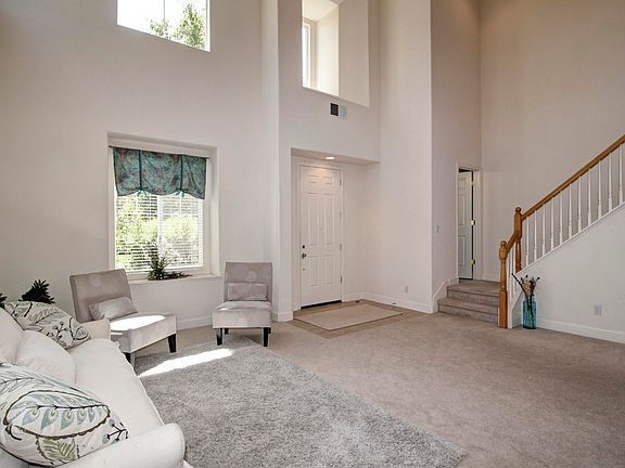 4th image of 6725 Sao Tiago Way
