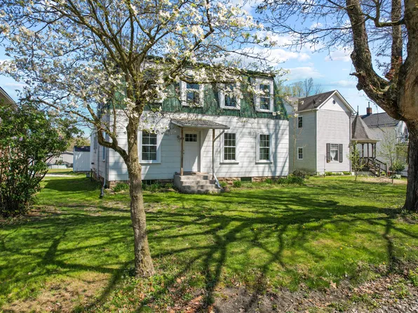 584 N Main St, Utica, OH 43080