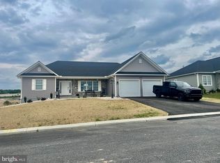 208 Daisy Dr, Lebanon, PA 17046