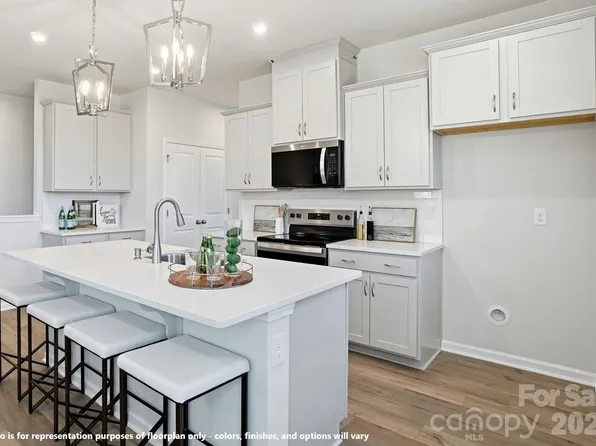 2574 Selbourne Dr, Gastonia, NC 28052