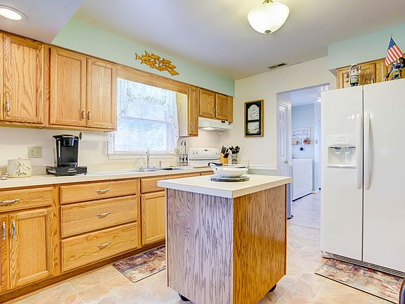 2nd image of 7267 Olga Dr