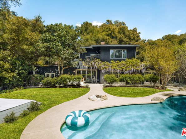 551 Mountain Green Dr, Calabasas, CA 91302