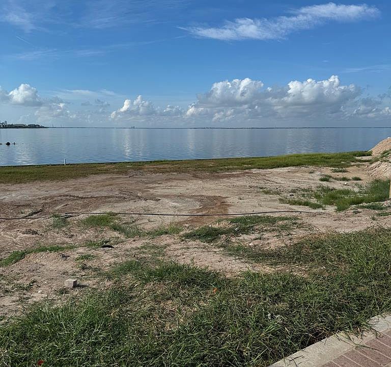 1st image of 421 Shore Dr
