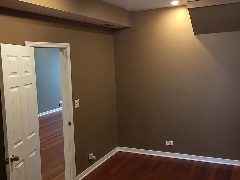 2035 N Avers Ave #2 — Photo 24
