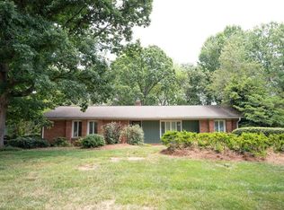 1720 Aftonshire Dr, Greensboro, NC 27410