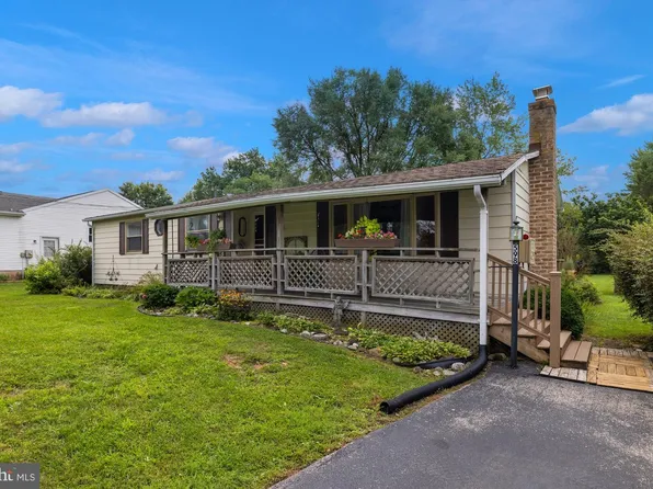 598 Grant Dr, Gettysburg, PA 17325