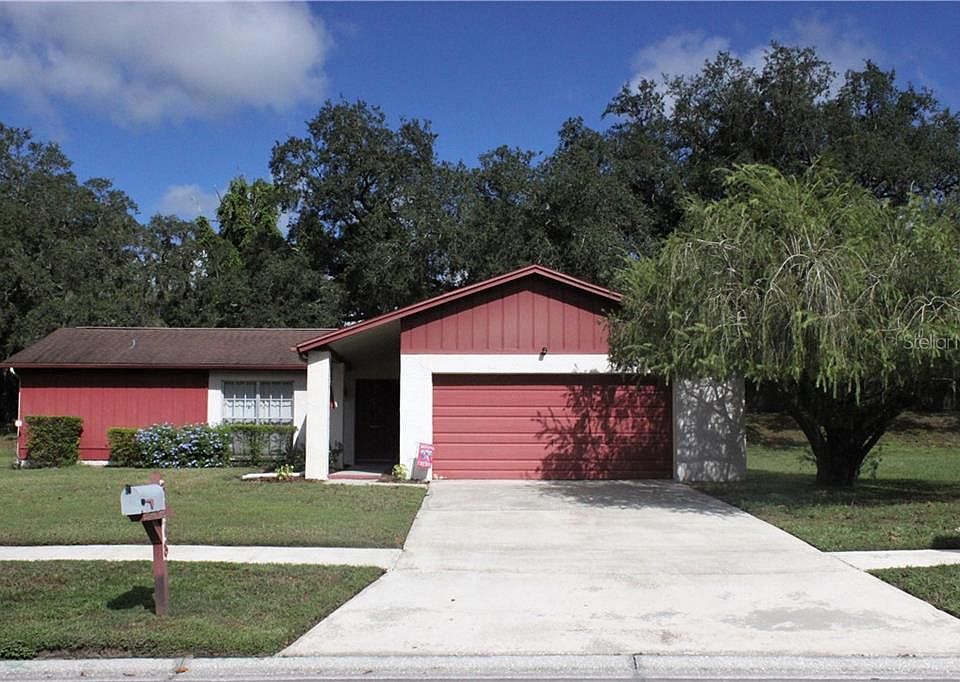 1st image of 3918 Oak Hammock Dr