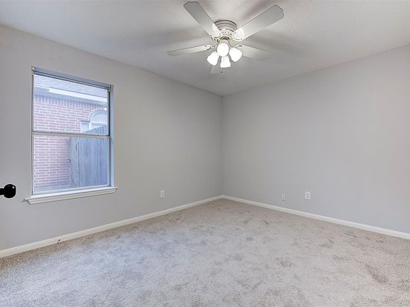 5th image of 9026 Eaglecove Dr