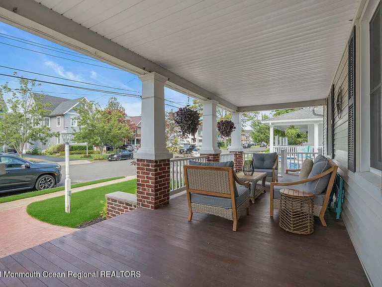 64 Curtis Ave — Photo 8