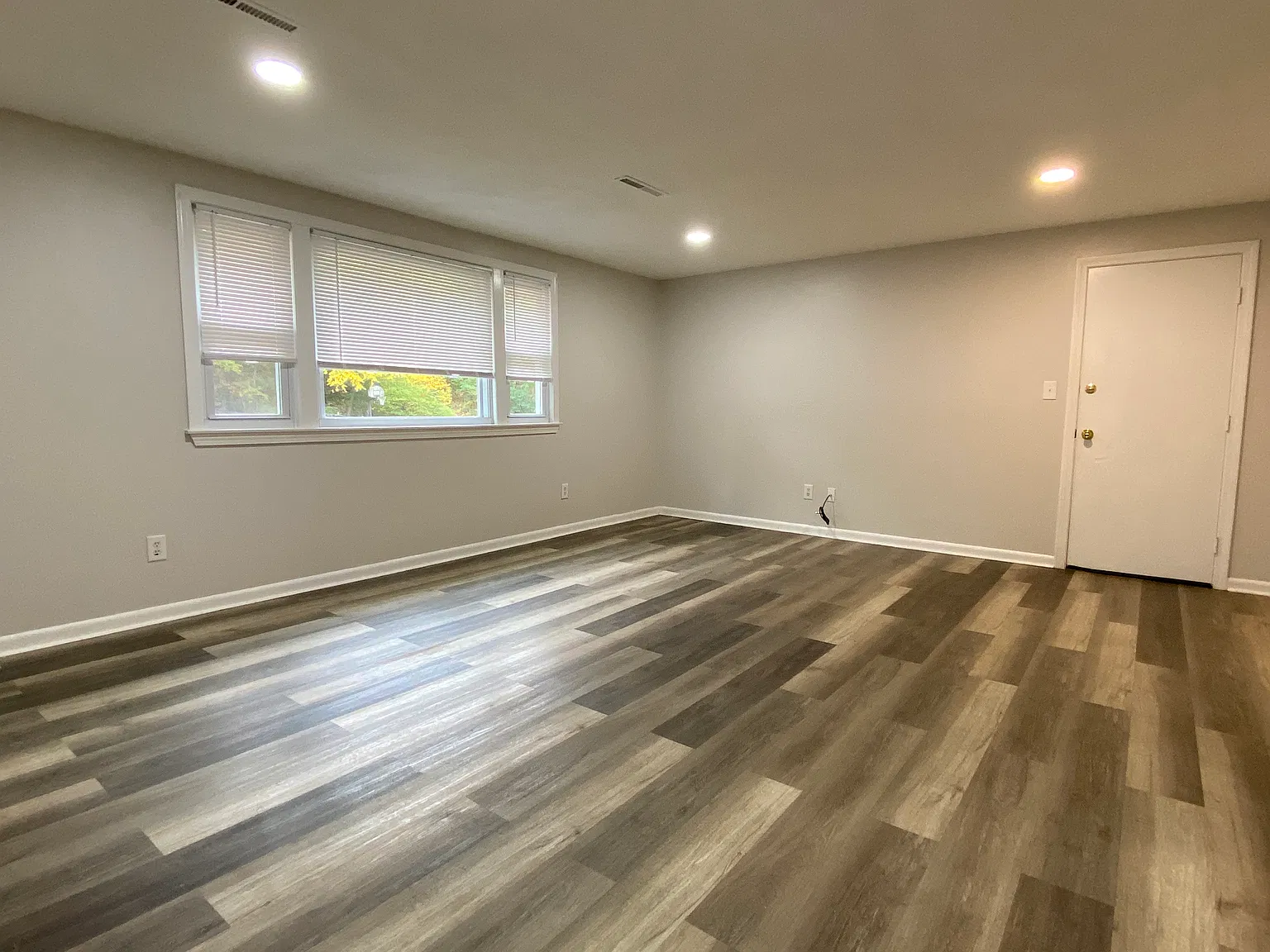 2 bed, 1036 sqft, $2,300 — Photo 4
