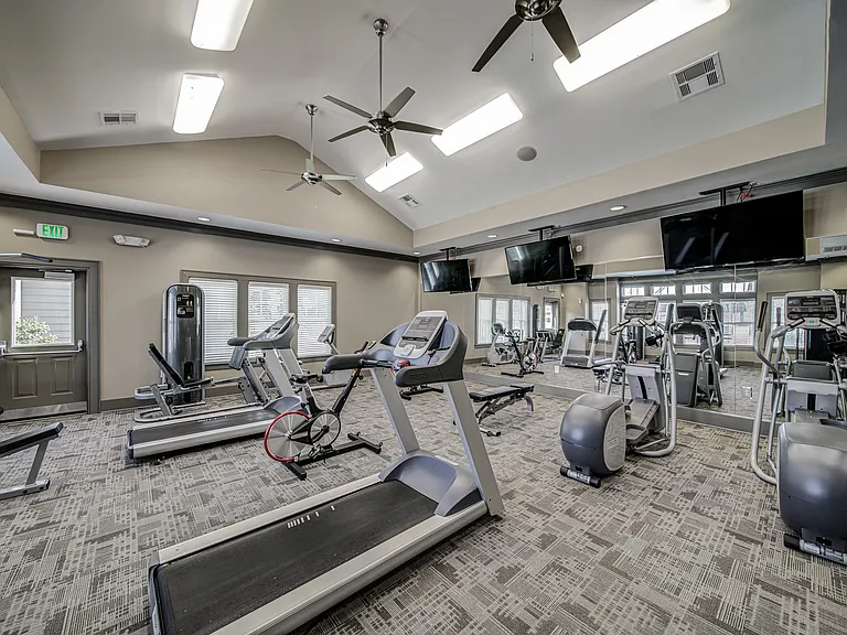 Avellan Springs Apartments — Photo 29