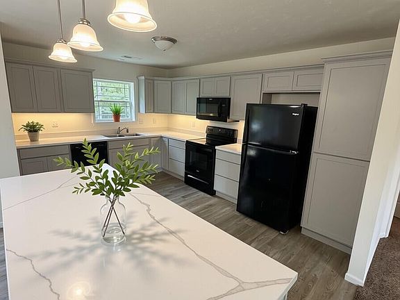 3rd image of 135 Bald Cypress Court