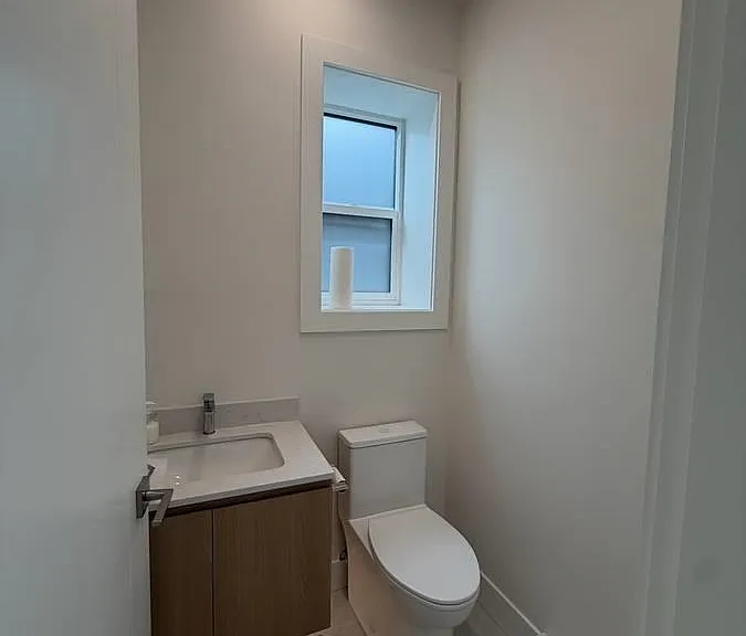 9XX Westmount Dr — Photo 9