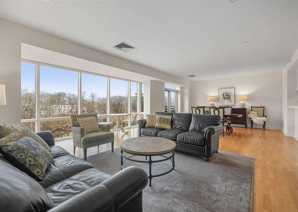 1st image of 88 Wharf St Unit 310