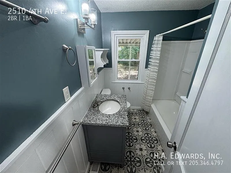 2 bed, $1,300 — Photo 3