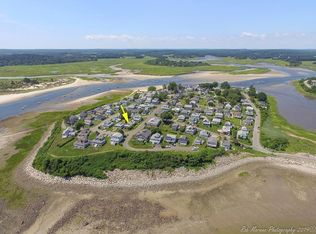 43 Hilltop Rd, Ipswich, MA 01938