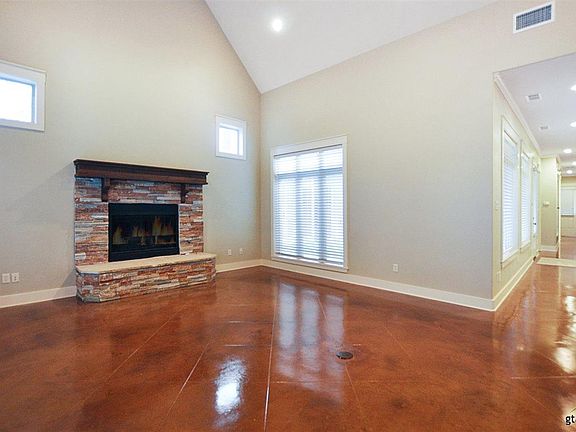 5th image of 14601 Twin Pines Ln
